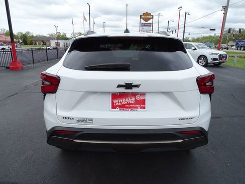 Used 2025 Chevrolet Trax ACTIV w/ Driver Confidence Package FWD image 7