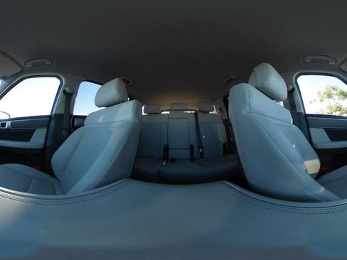 Used 2025 Hyundai Santa Fe SEL FWD image 45