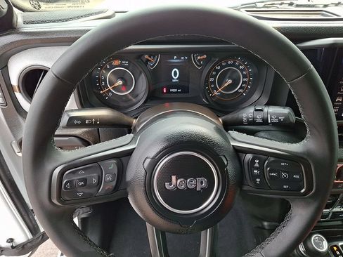 Certified 2025 Jeep Wrangler Unlimited Sport AWD/4WD image 18