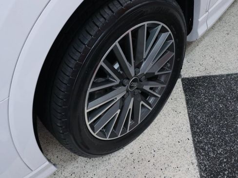 Used 2022 Audi Q3 2.0T Premium AWD/4WD image 35