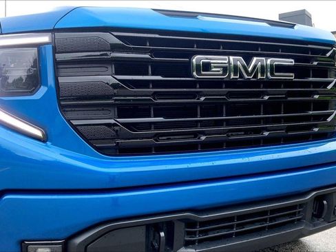 Used 2023 GMC Sierra 1500 Elevation AWD/4WD image 29