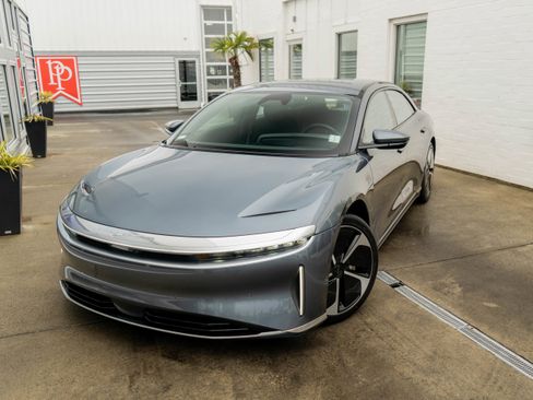 Used 2024 Lucid Air Touring AWD/4WD image 3
