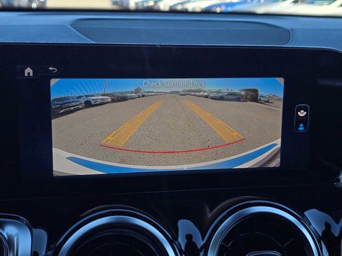 Used 2026 Mercedes-Benz GLB 250 image 31