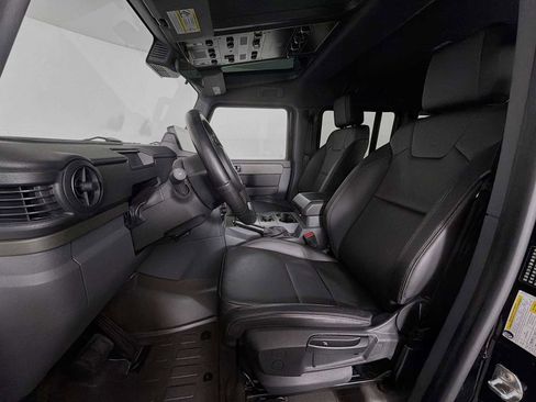 Used 2025 INEOS Grenadier AWD/4WD image 10