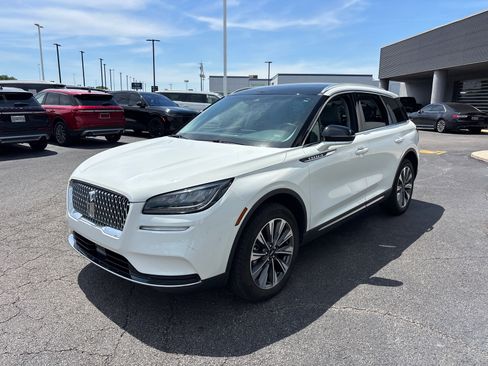 Used 2022 Lincoln Corsair Reserve w/ Elements Package FWD image 3