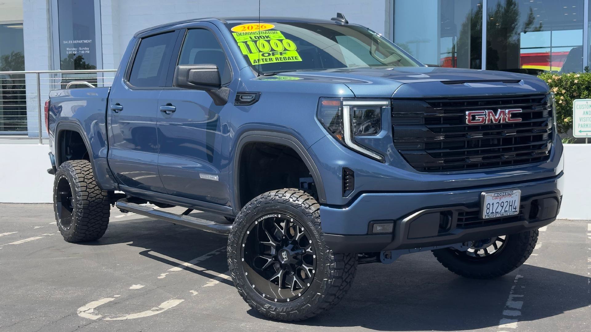 Used 2026 GMC Sierra 1500 Elevation AWD/4WD image 1