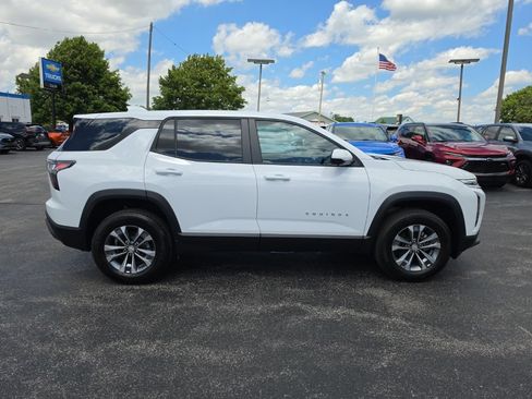 New 2026 Chevrolet Equinox LT w/ Convenience Package II AWD/4WD image 9
