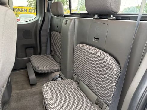 Used 2016 Nissan Frontier SV RWD image 21