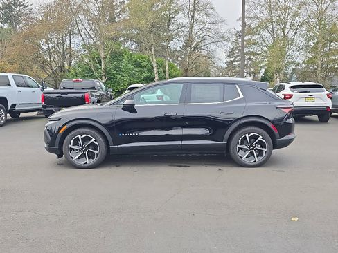 New 2026 Chevrolet Equinox EV LT image 6