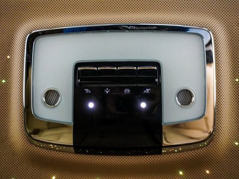 Used 2020 Rolls-Royce Cullinan image 19