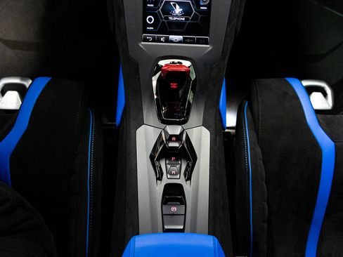 Used 2022 Lamborghini Huracan STO RWD image 65