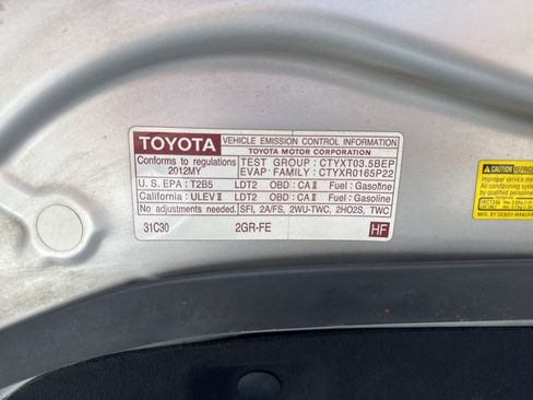 Used 2012 Toyota Highlander Limited w/ Tow Pkg AWD/4WD image 39