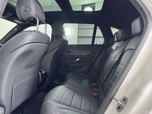 Used 2022 Mercedes-Benz GLC 300 4MATIC image 32