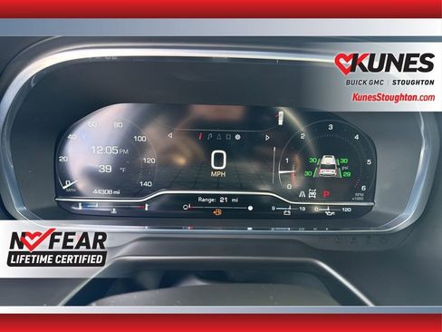 Used 2024 GMC Yukon AT4 AWD/4WD image 29