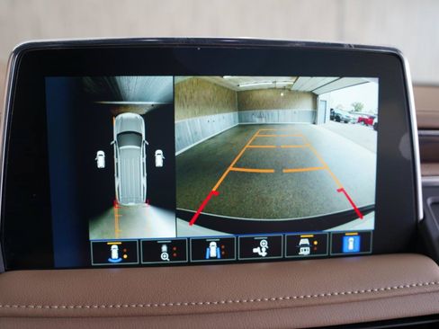 Used 2024 Chevrolet Tahoe Premier AWD/4WD image 17