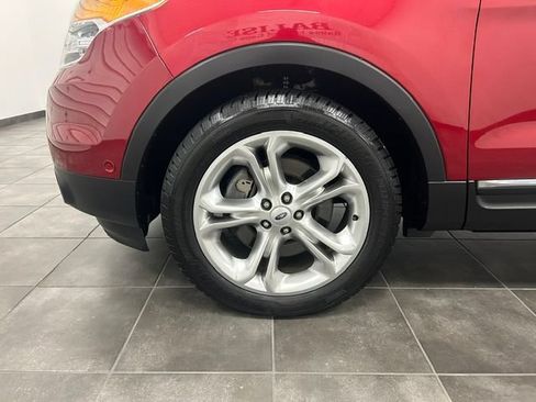 Used 2014 Ford Explorer Limited w/ Equipment Group 302A AWD/4WD image 29