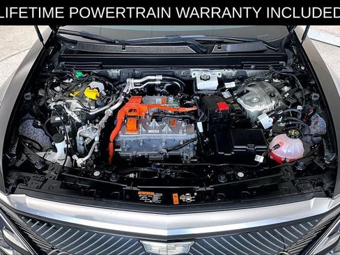 Used 2025 Cadillac Lyriq Luxury w/ LPO, Floor Liner Package AWD/4WD image 11