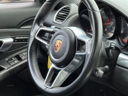 Certified 2019 Porsche 718 Boxster RWD image 22