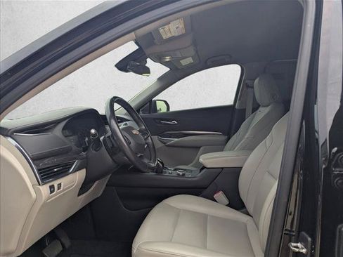 Used 2022 Cadillac XT4 Luxury FWD image 12