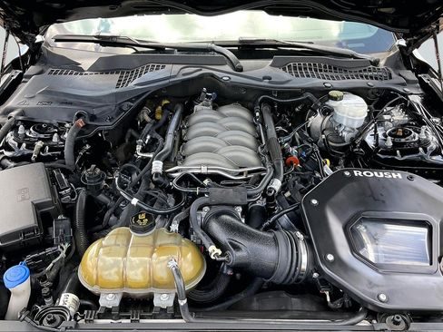 Used 2020 Ford Mustang GT RWD image 17
