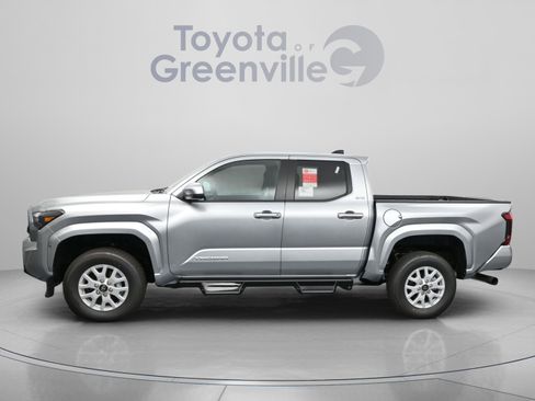 Certified 2024 Toyota Tacoma SR5 w/ SR5 Upgrade Package AWD/4WD image 2