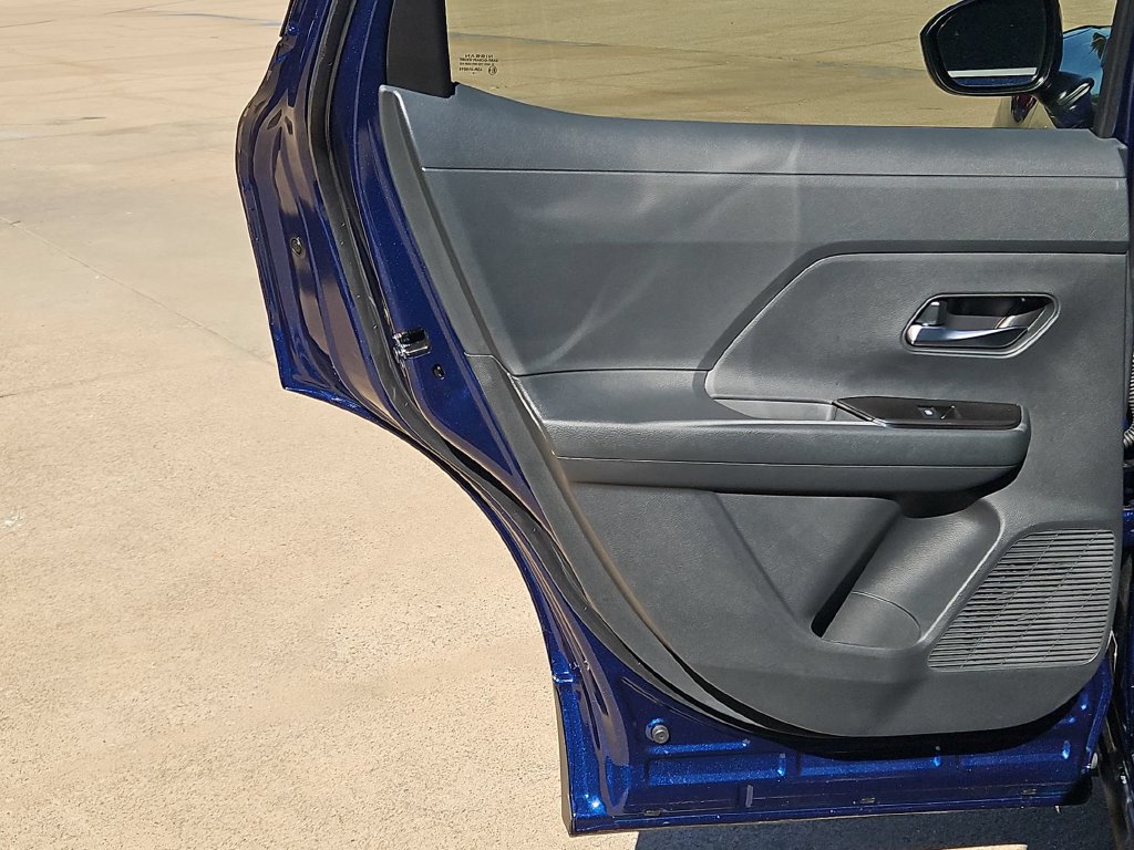 New 2027 Nissan Kicks SV AWD/4WD image 18