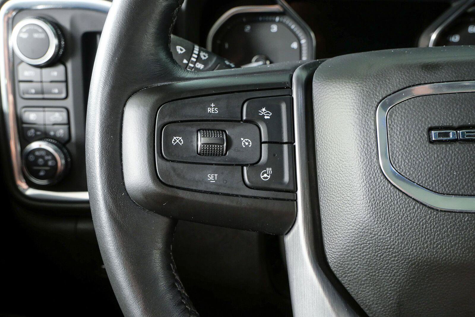 Used 2023 GMC Sierra 2500 Denali w/ Denali Ultimate Package AWD/4WD image 12