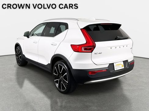 Used 2024 Volvo XC40 B5 Ultimate w/ Protection Package Premier image 8