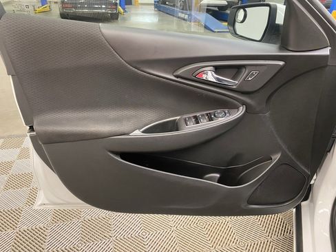 Used 2020 Chevrolet Malibu RS w/ LPO, Convenience Package 2 image 16