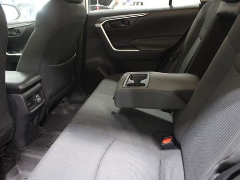 Used 2021 Toyota RAV4 LE image 36