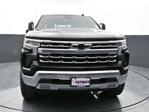 Used 2023 Chevrolet Silverado 1500 LTZ w/ LTZ Premium Package AWD/4WD image 6
