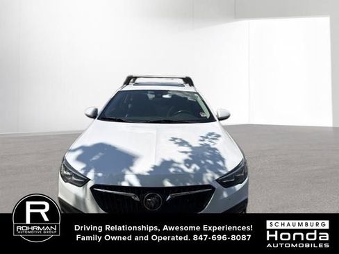 Used 2019 Buick Regal Essence w/ Driver Confidence Package I AWD/4WD image 2