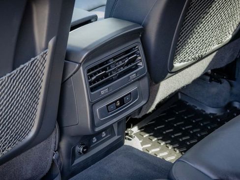 Used 2022 Audi Q7 3.0T Premium w/ Convenience Package image 36