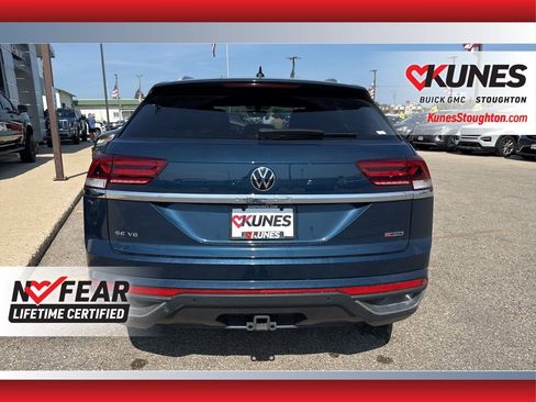 Used 2021 Volkswagen Atlas Cross Sport SE w/ Panoramic Sunroof Package image 9