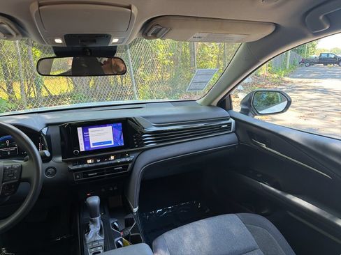 Used 2025 Toyota Camry LE FWD image 11