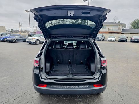 Used 2024 Jeep Compass Latitude image 43