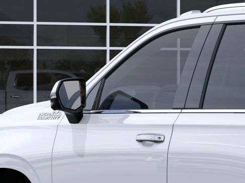 New 2026 Chevrolet Tahoe High Country AWD/4WD image 12