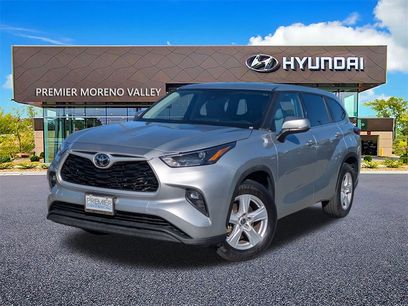 Used 2022 Toyota Highlander LE
