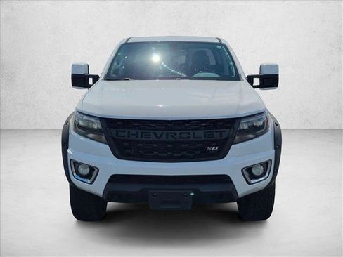 Used 2017 Chevrolet Colorado Z71 AWD/4WD image 2