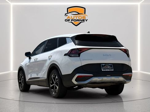 Used 2025 Kia Sportage EX FWD image 2
