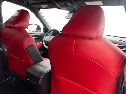 Used 2024 Toyota Highlander FWD image 46