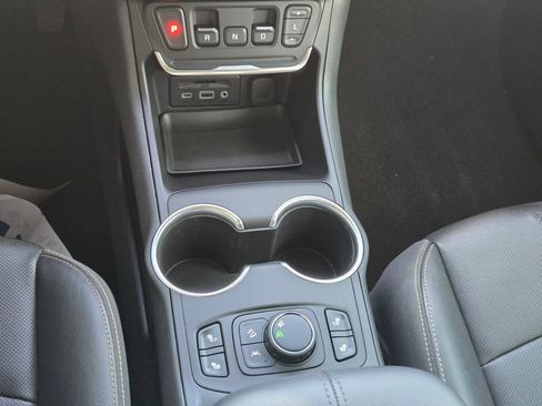 Used 2020 GMC Terrain SLT w/ Preferred Package FWD image 32