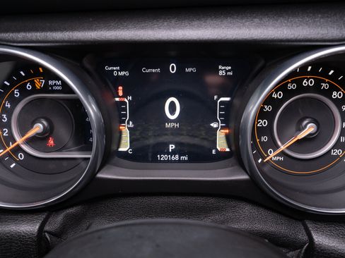 Used 2018 Jeep Wrangler Unlimited Sahara w/ Safety Group AWD/4WD image 24