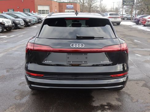 Used 2021 Audi e-tron Premium w/ Convenience Plus Package image 6
