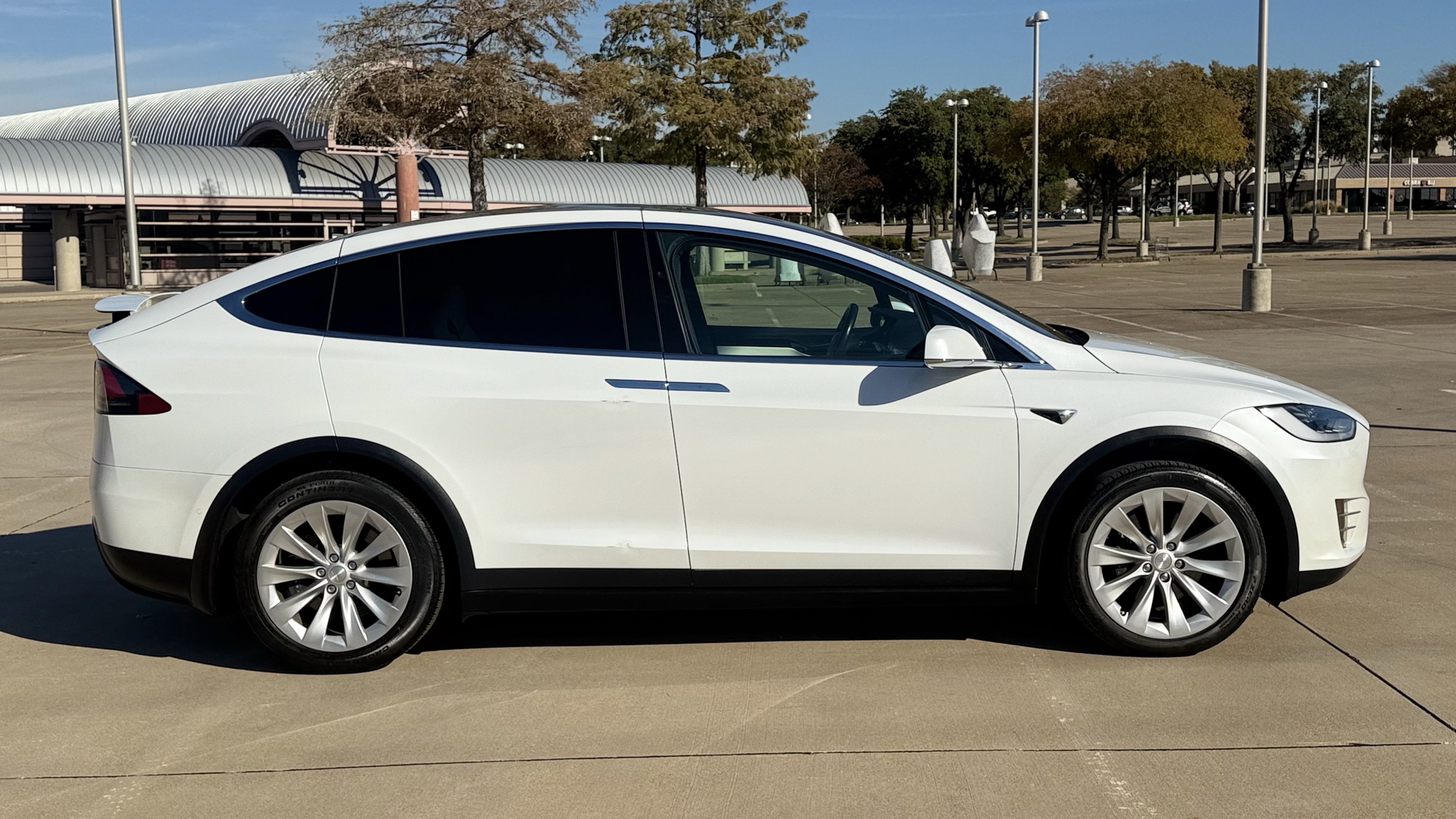 Used 2021 Tesla Model X Long Range AWD/4WD image 13
