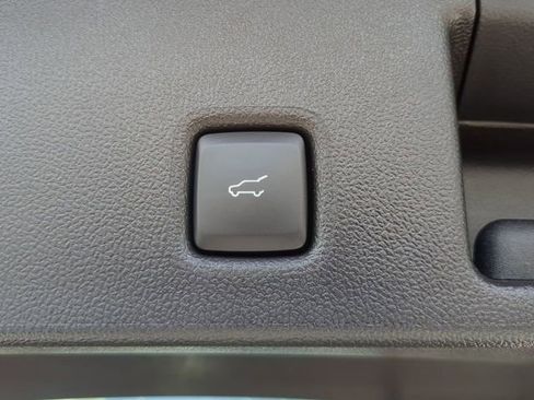 Used 2025 Ford Escape SE w/ PHEV Premium Package image 14