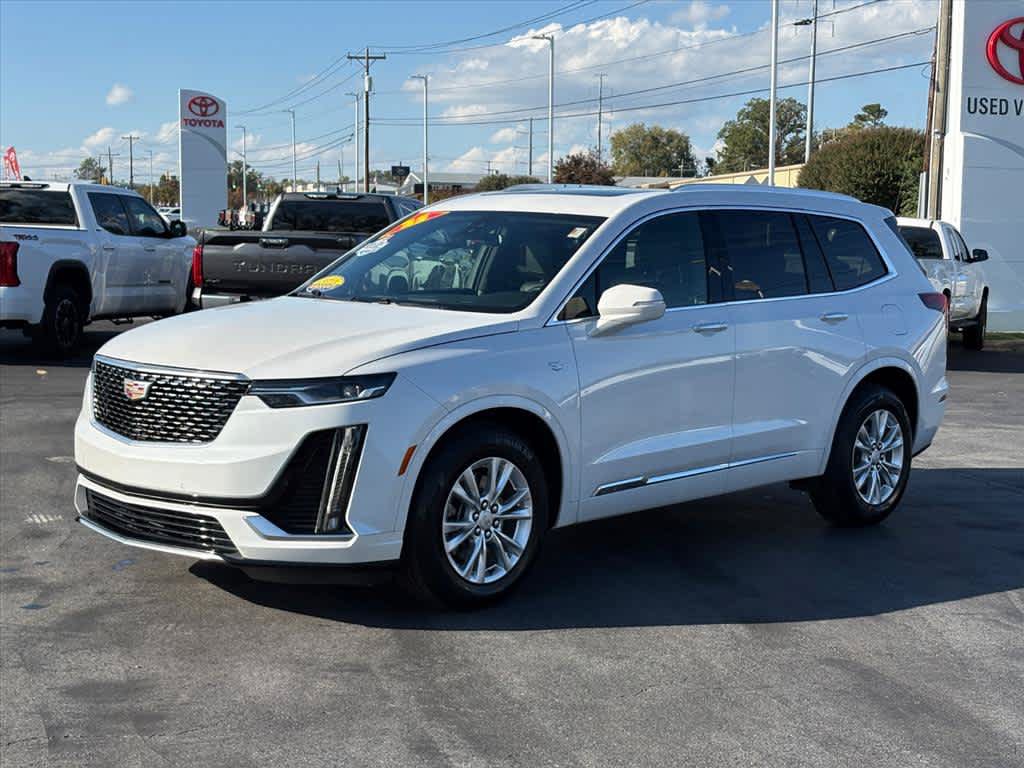 Used 2025 Cadillac XT6 Luxury FWD image 24