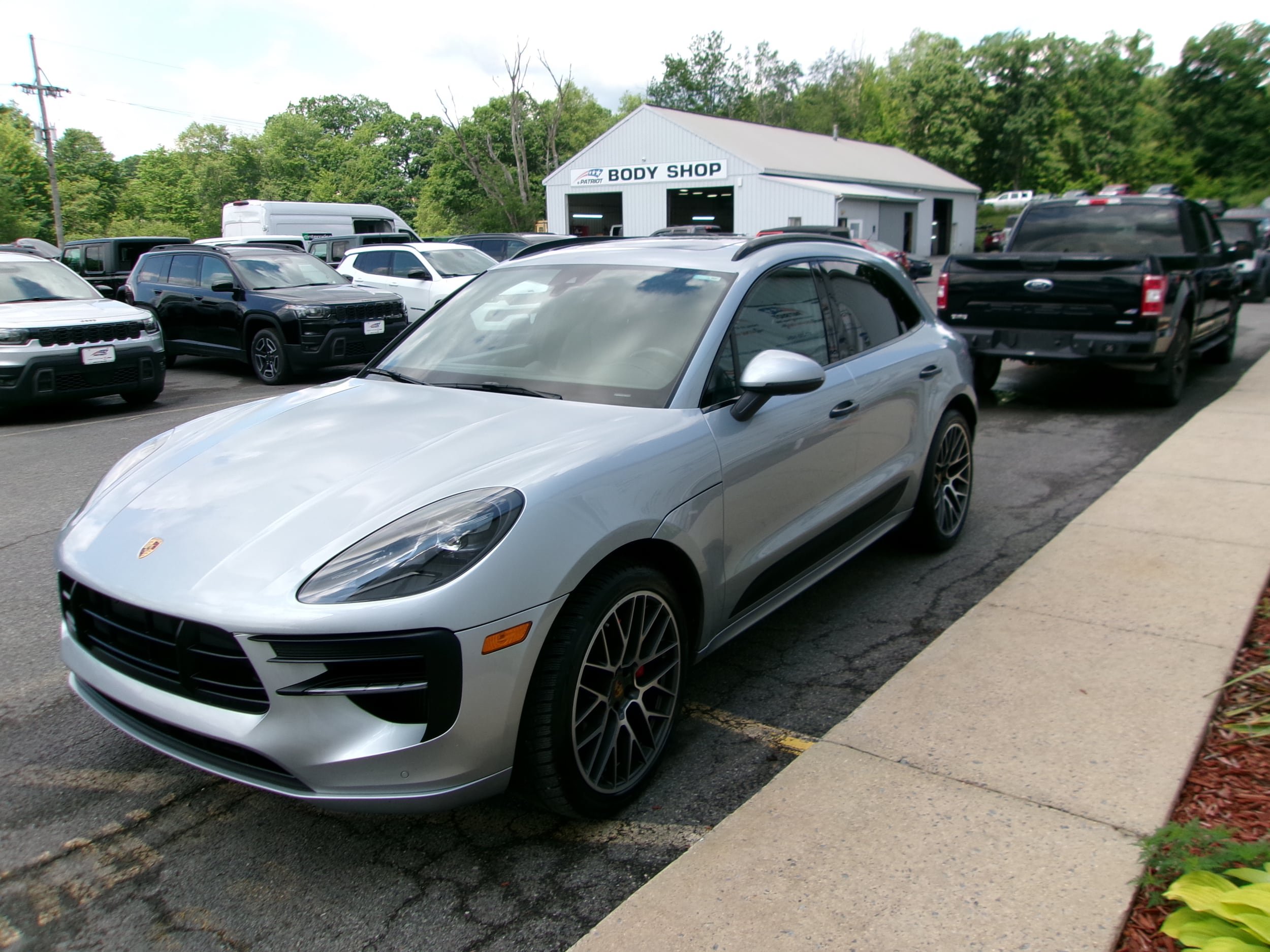 Used 2020 Porsche Macan GTS AWD/4WD image 5