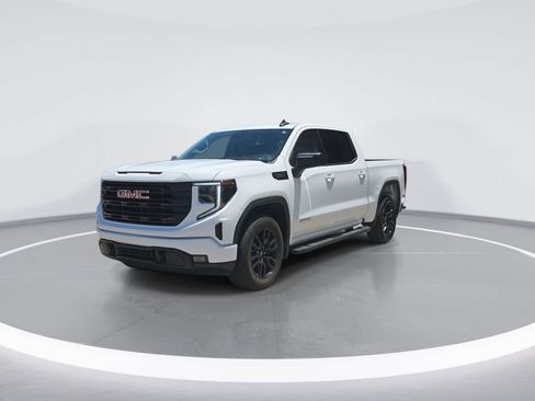 Used 2025 GMC Sierra 1500 Elevation RWD image 4