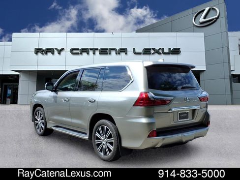 Certified 2020 Lexus LX 570 4WD w/ Luxury Package image 6